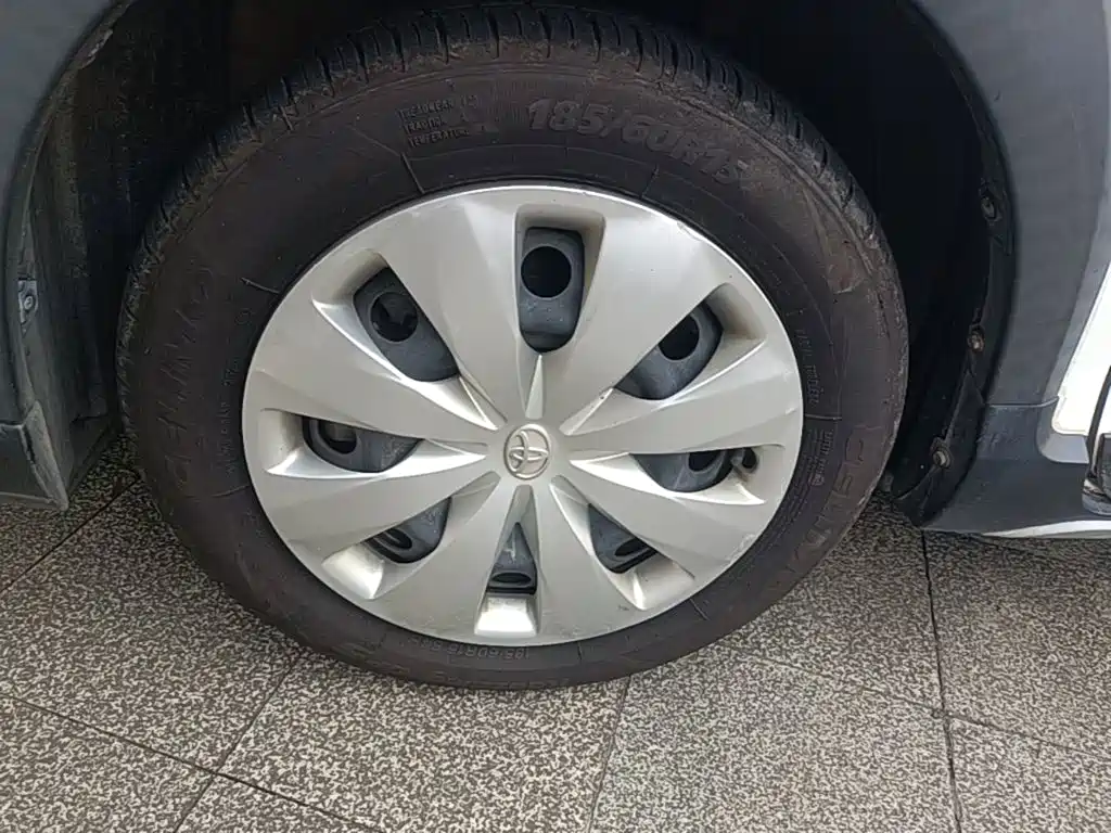 Toyota Yaris L 2022 — фото 23
