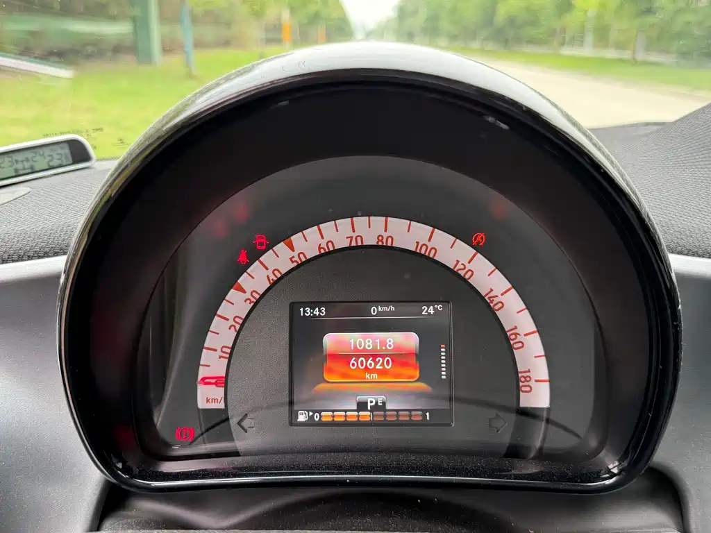 smart Forfour 2017 — фото 15
