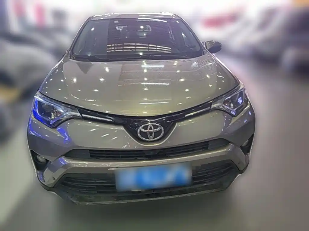 Toyota RAV4 2019 — фото 5