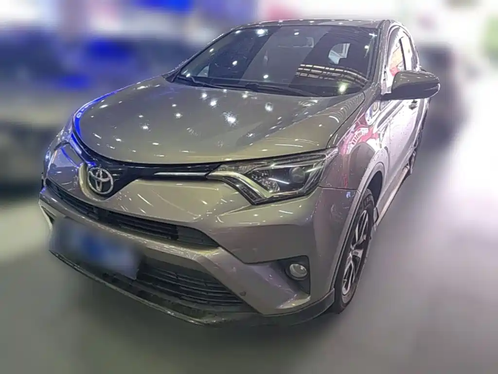Toyota RAV4 2019 — фото 3