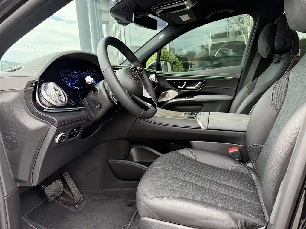 Mercedes-Benz EQS SUV 2026