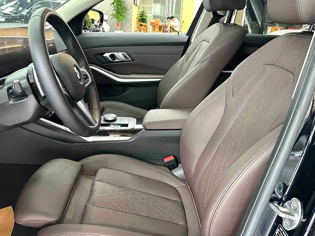 BMW 3 Series 2024
