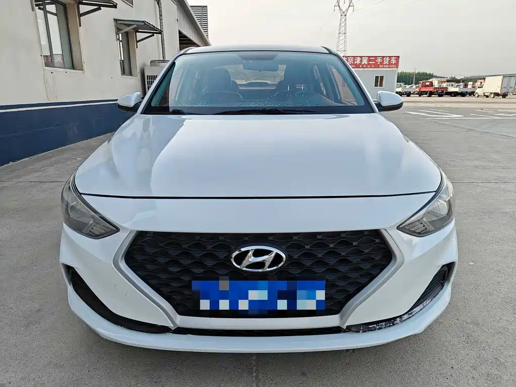 Hyundai Elantra 2022 — фото 2