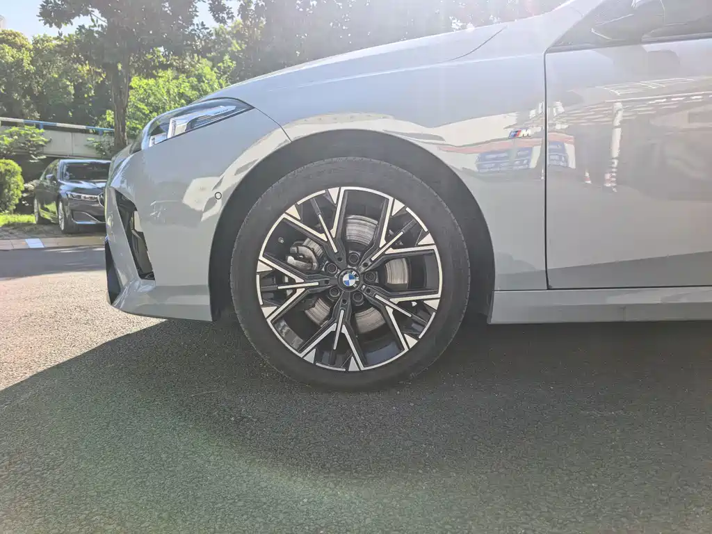 BMW 2 Series 2025 — фото 13