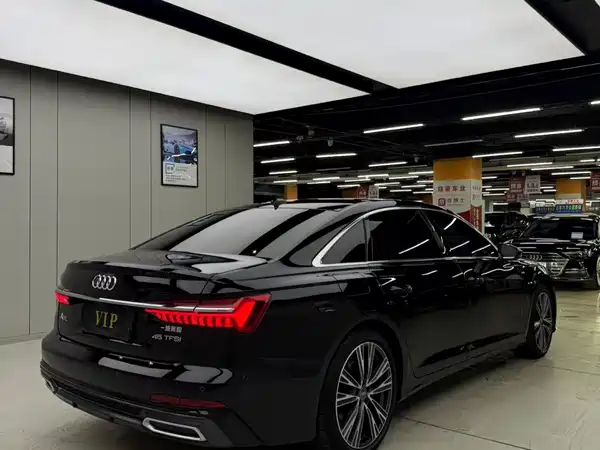 Audi A6L 2022