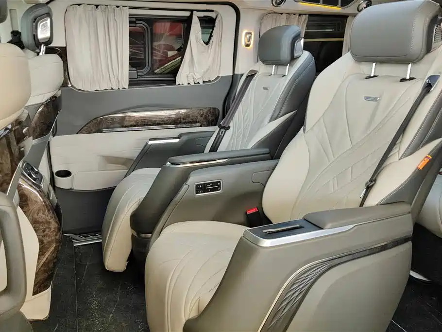 Ford Tourneo 2023 — фото 11