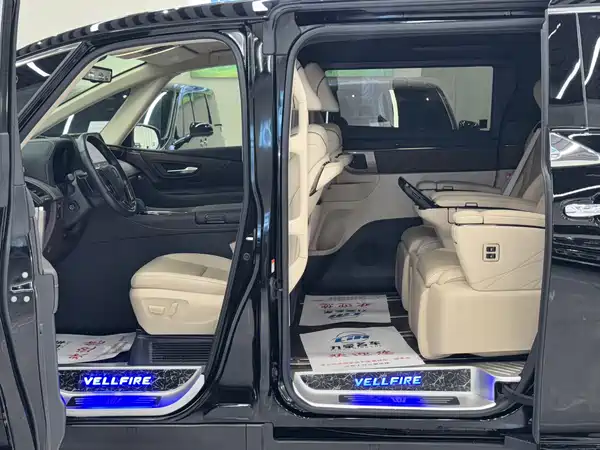 Toyota Vellfire 2024