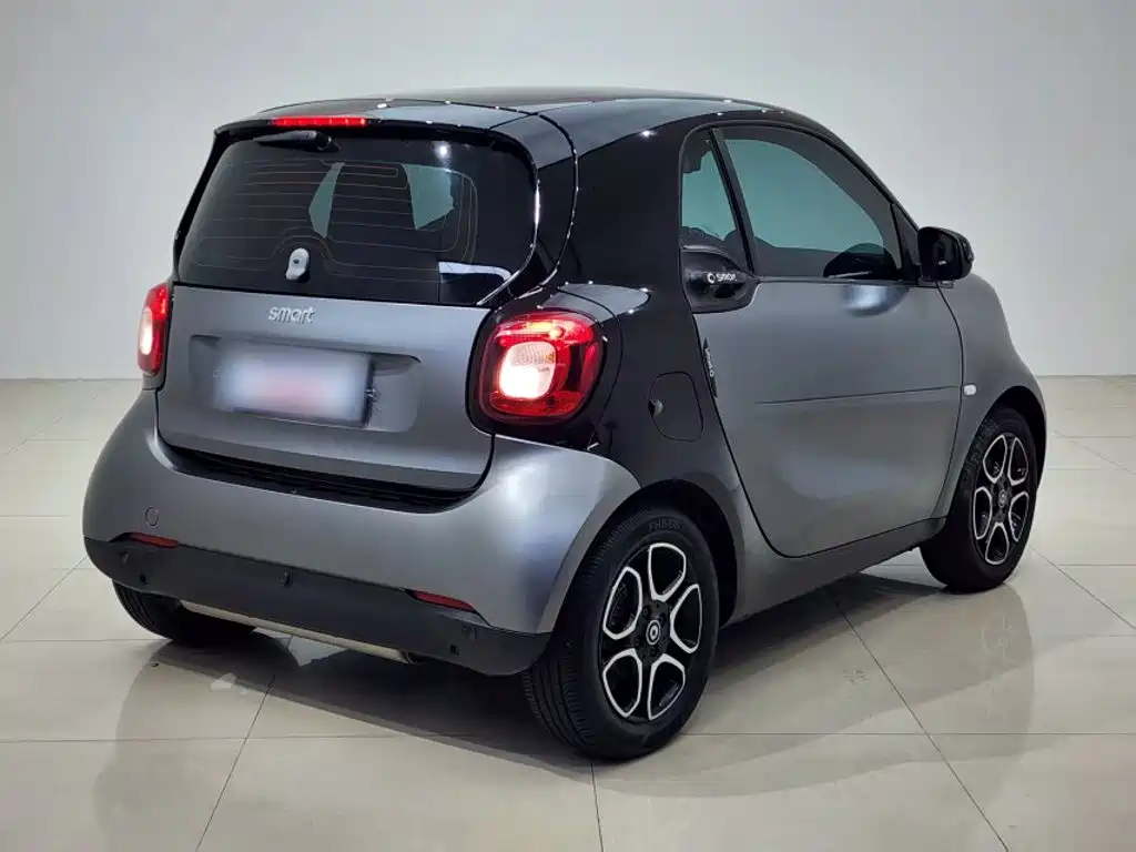 smart Fortwo 2018 — фото 9