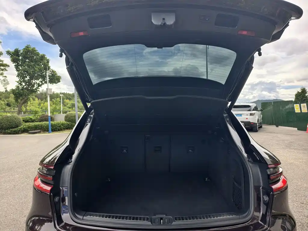 Porsche Macan 2017 — фото 13