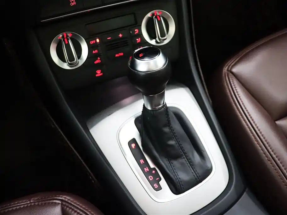 Audi Q3 2014 — фото 20