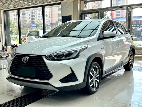 Toyota Yaris L 2022