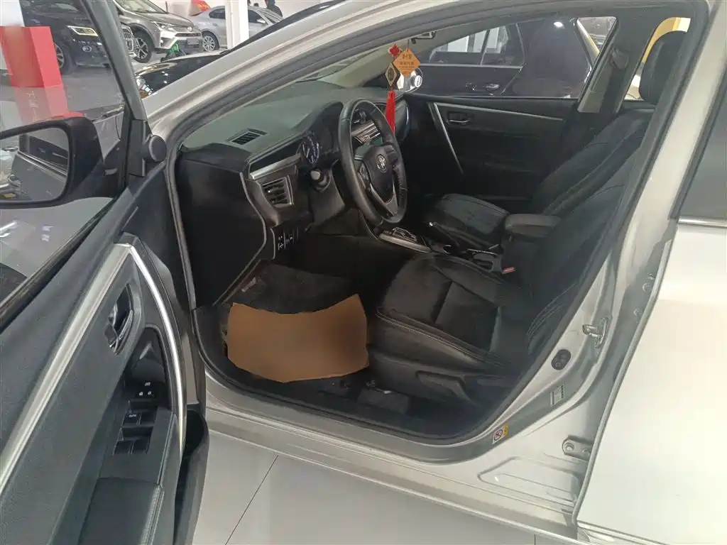 Toyota Corolla 2015 — фото 11
