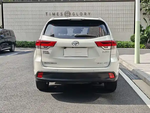 Toyota Highlander 2018
