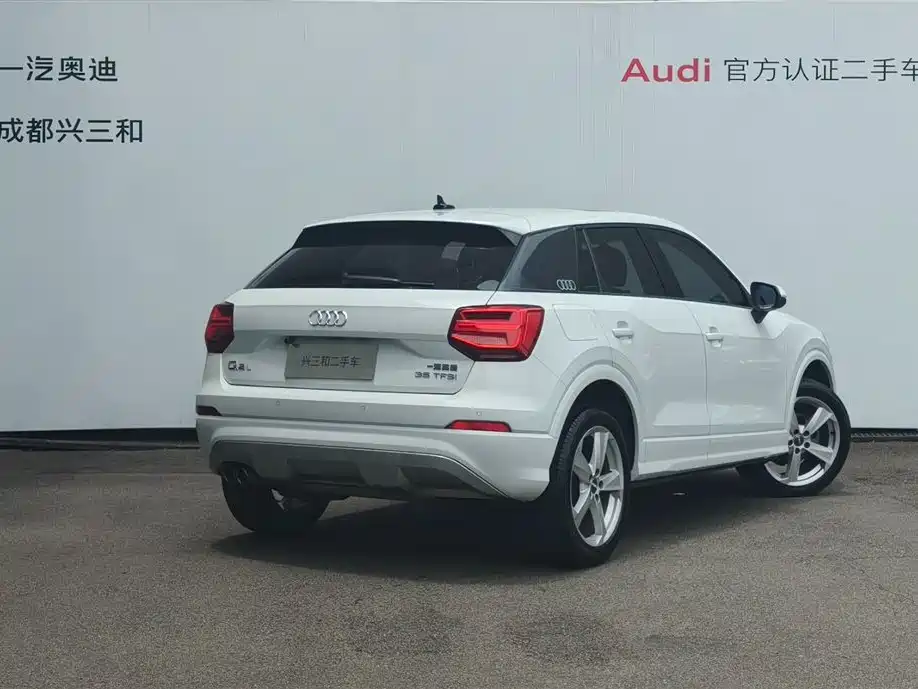 Audi Q2L 2019 — фото 4