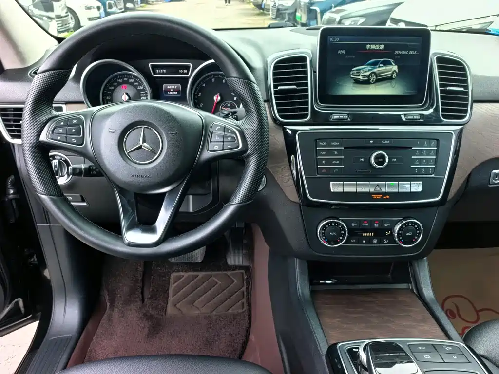 Mercedes-Benz GLE 2016 — фото 10