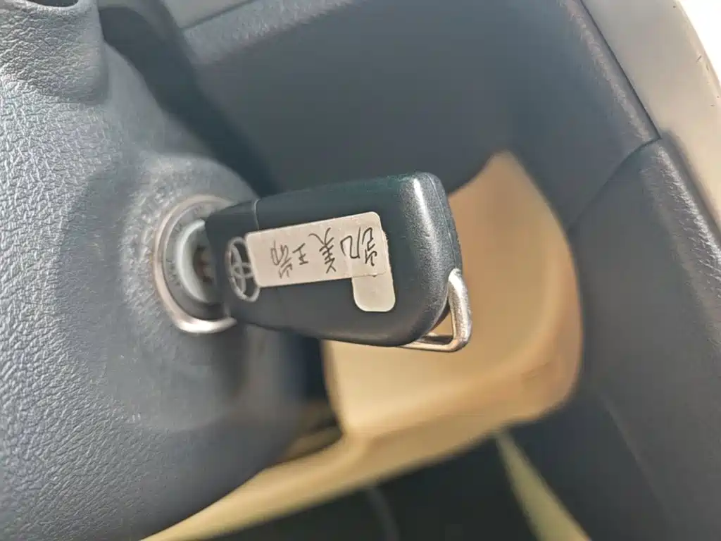 Toyota Camry 2017 — фото 17