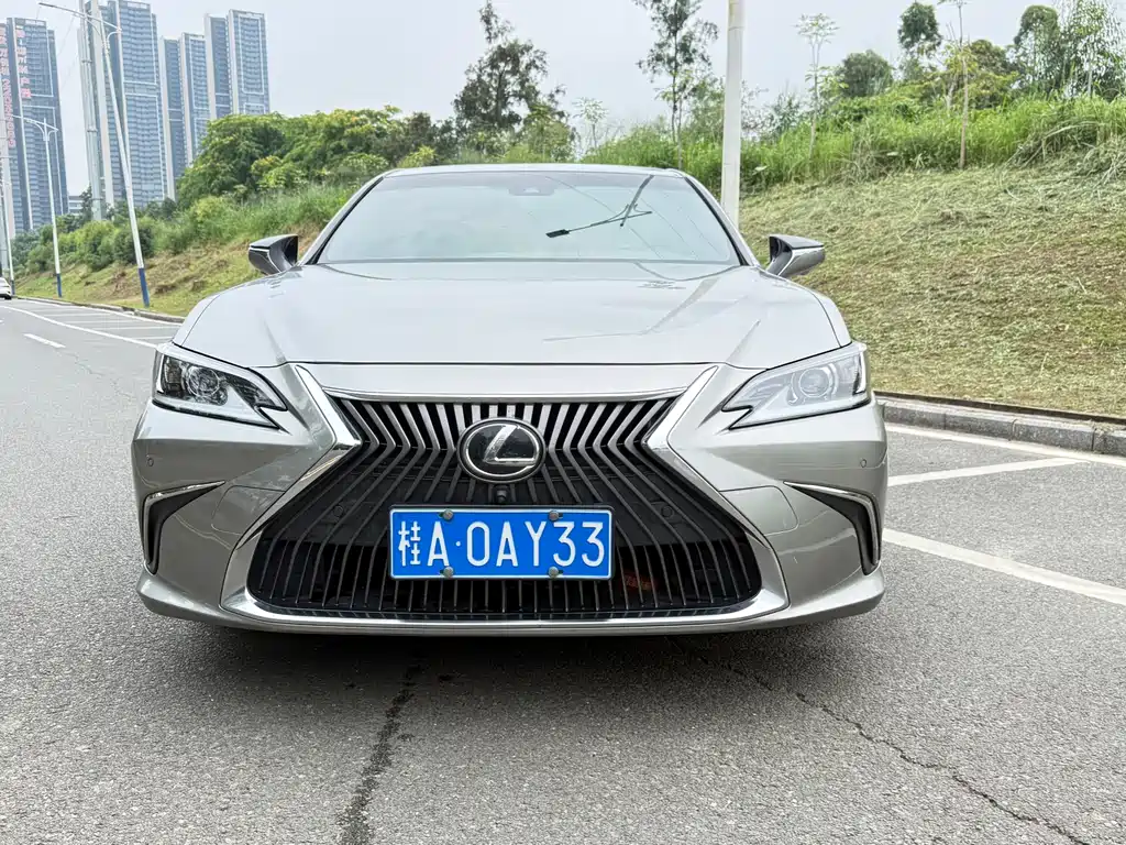 Lexus ES 2020 — фото 2
