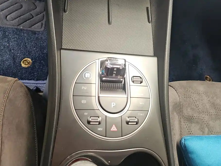 BYD Seal 05 DM-i 2025 — фото 16