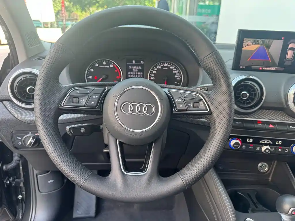 Audi Q2L 2024 — фото 18