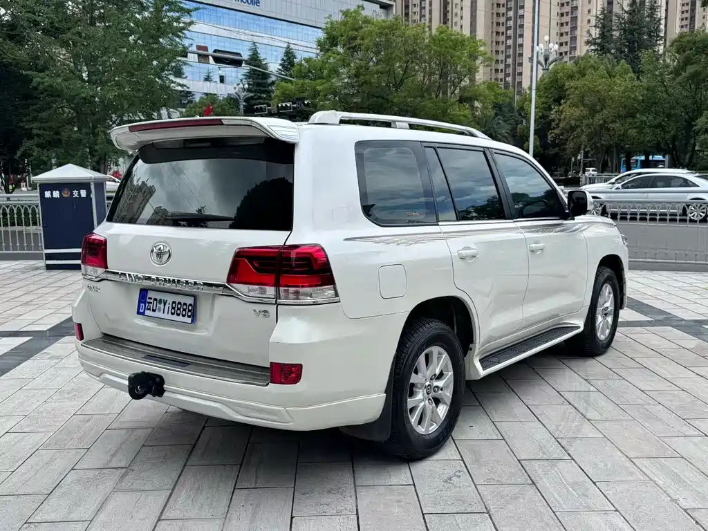 Toyota Land Cruiser 2019 — фото 9