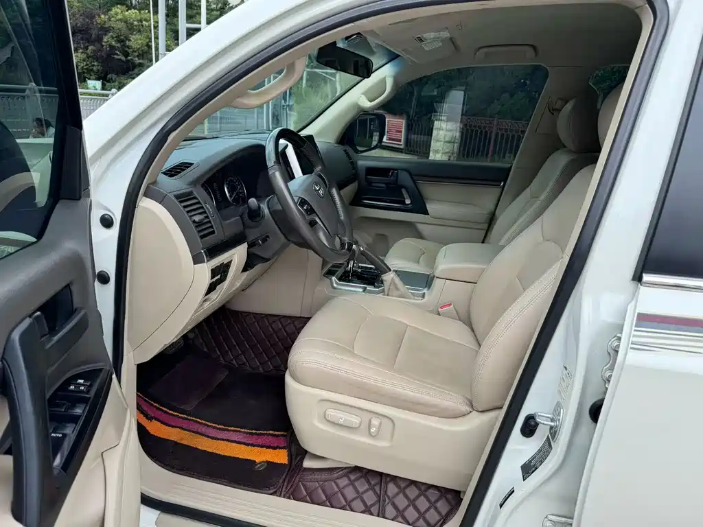 Toyota Land Cruiser 2019 — фото 4