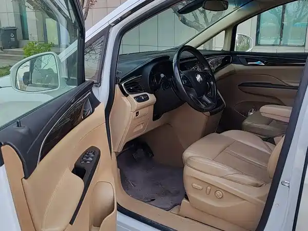 Buick GL8 2017