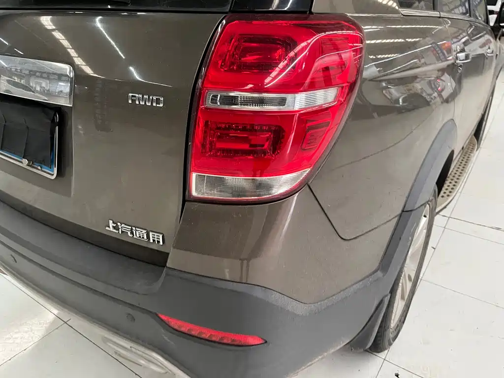 Chevrolet Captiva 2016 — фото 16