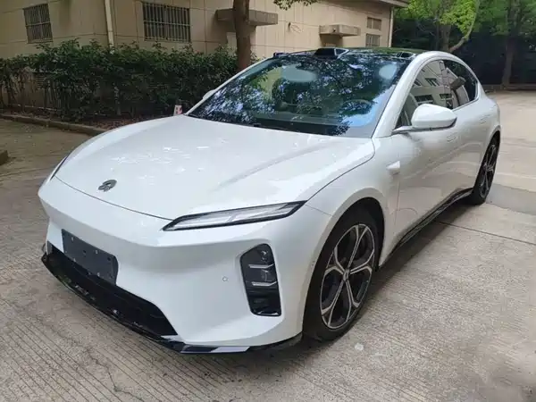 NIO ET5 2025