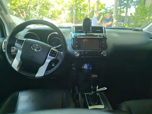Toyota Prado 2016