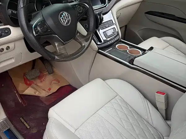 Buick GL8 2019