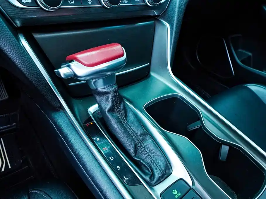 Honda Accord 2018 — фото 13
