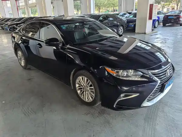Lexus ES 2017