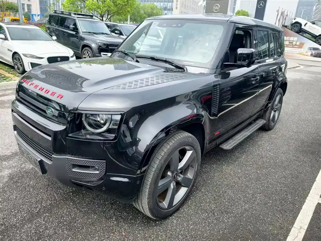 Land Rover Defender 2023
