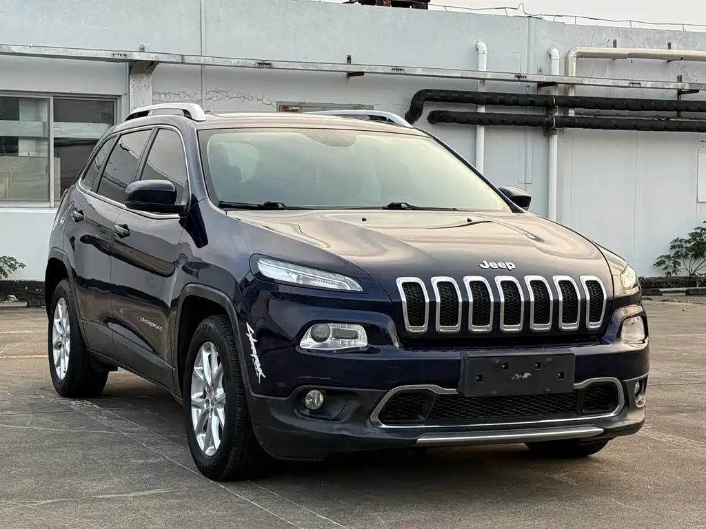 Jeep Cherokee 2016 — фото 3