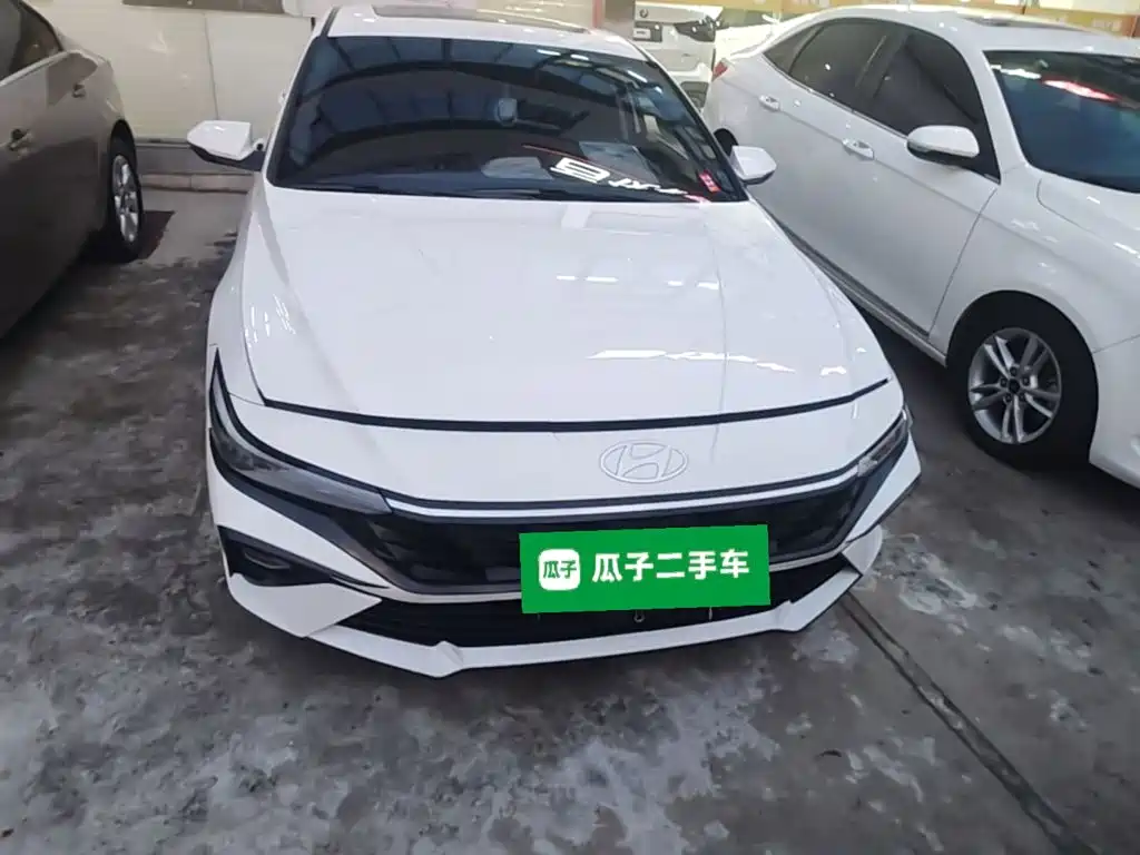 Hyundai Elantra 2023
