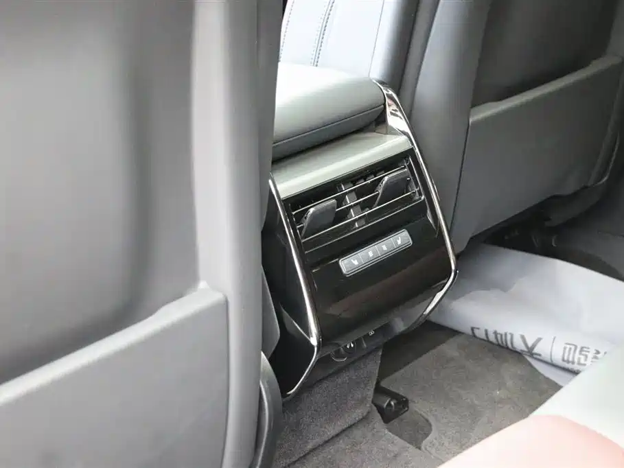 Land Rover Range Rover Sport 2024 — фото 20