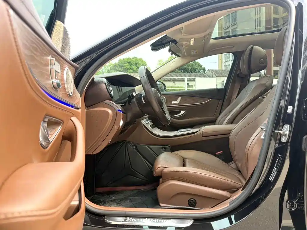 Mercedes-Benz E-Class 2021