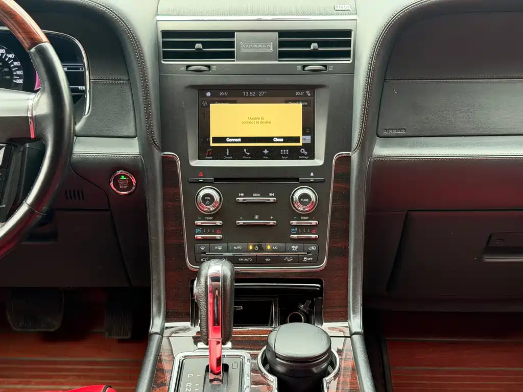 Lincoln Navigator 2017 — фото 15