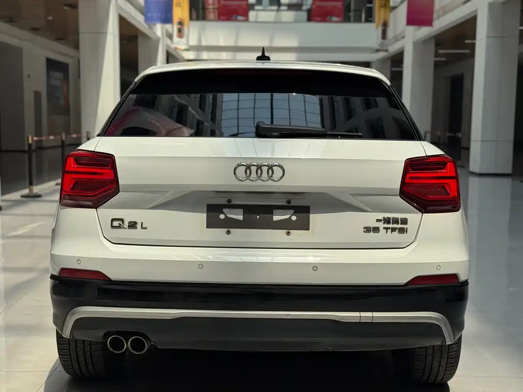 Audi Q2L 2020 — фото 6