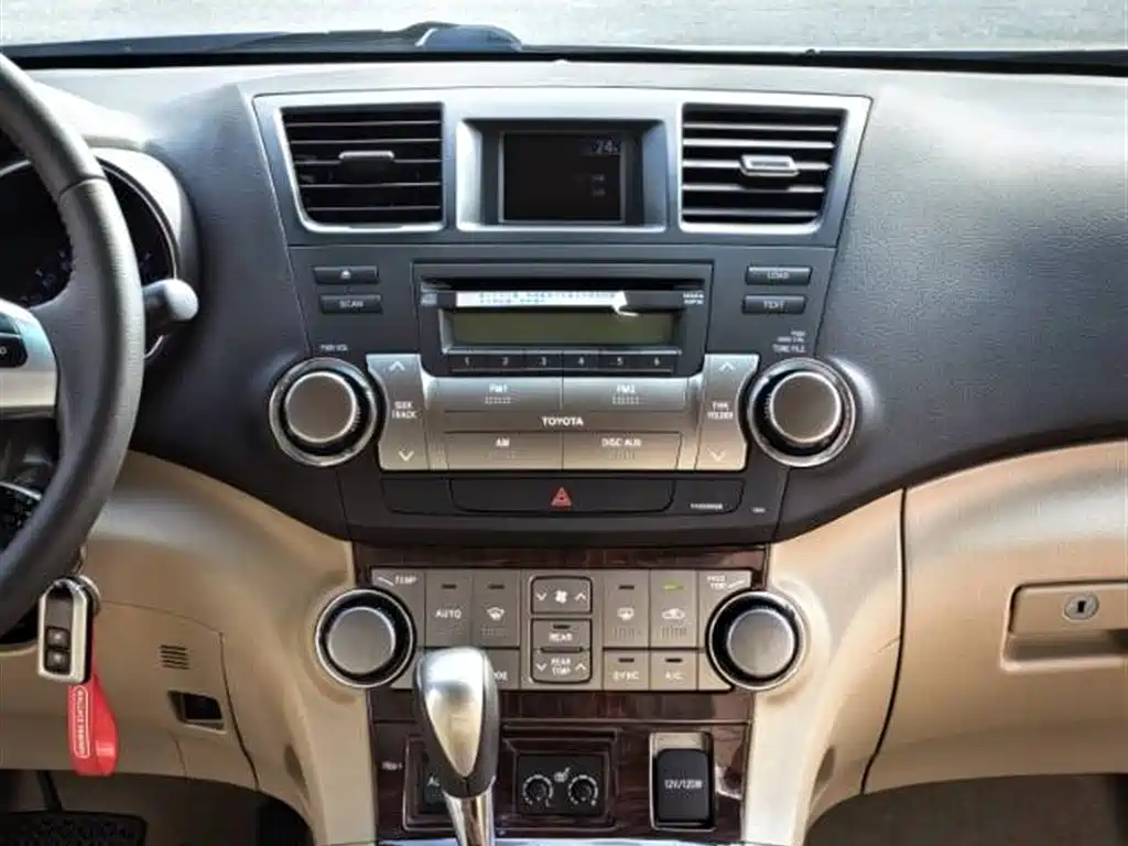 Toyota Highlander 2014 — фото 6