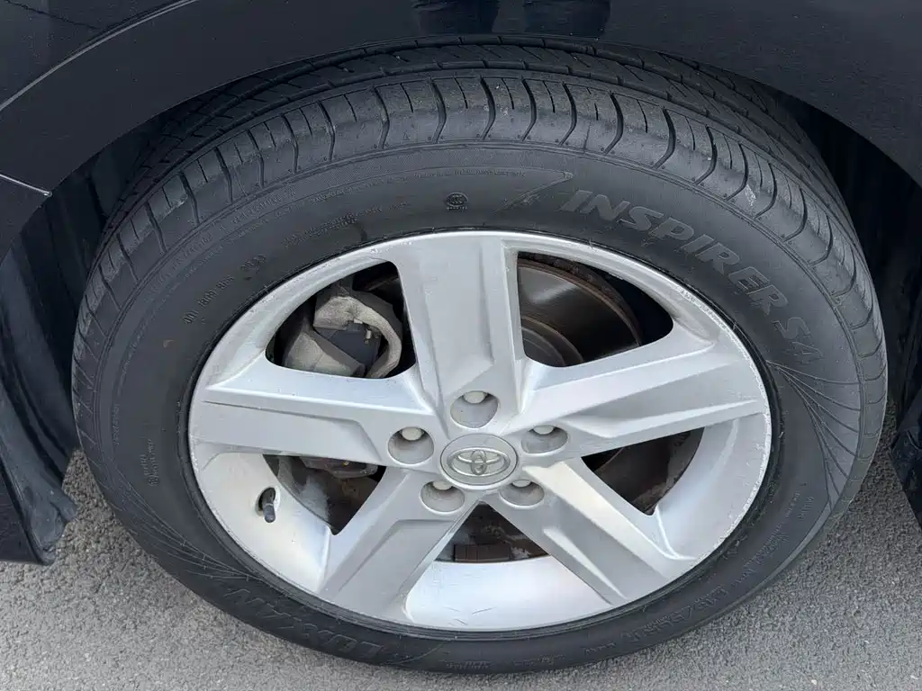 Toyota Camry 2015 — фото 13