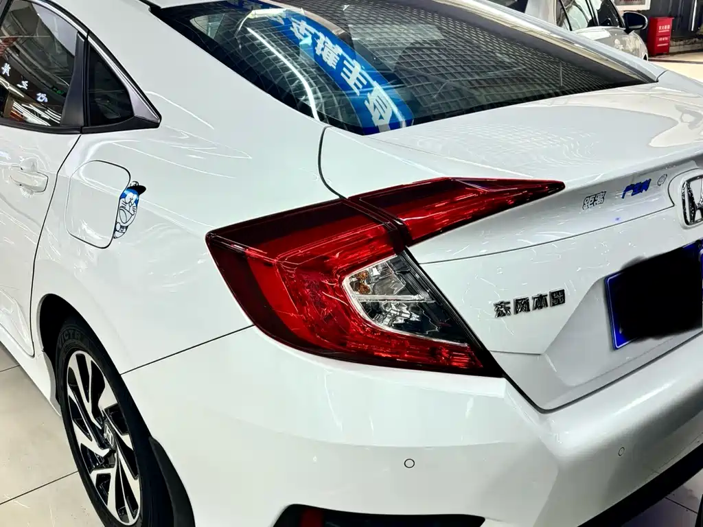 Honda Civic 2019 — фото 9