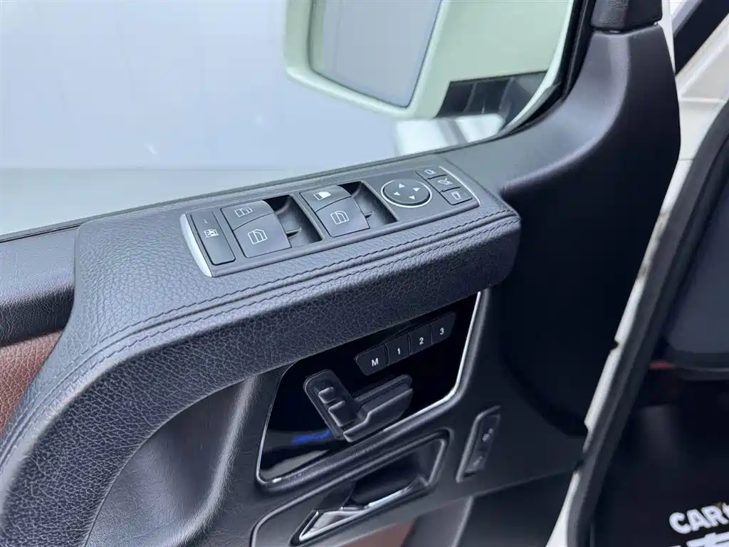 Mercedes-Benz G-Class 2014 — фото 17