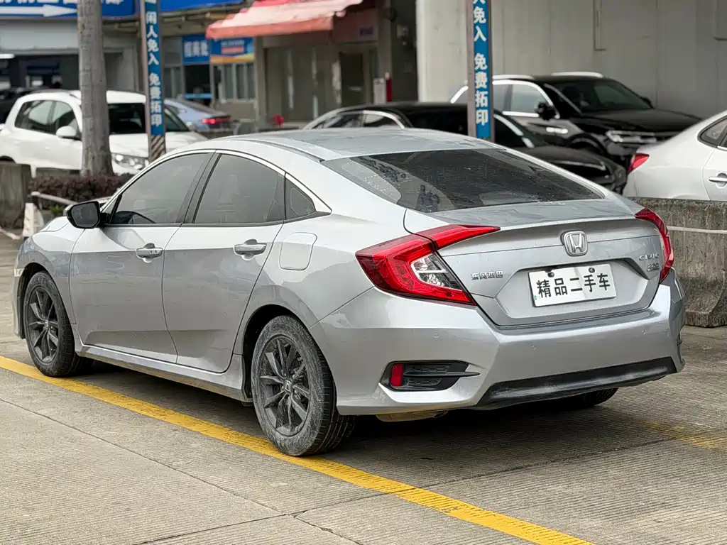 Honda Civic 2020 — фото 9