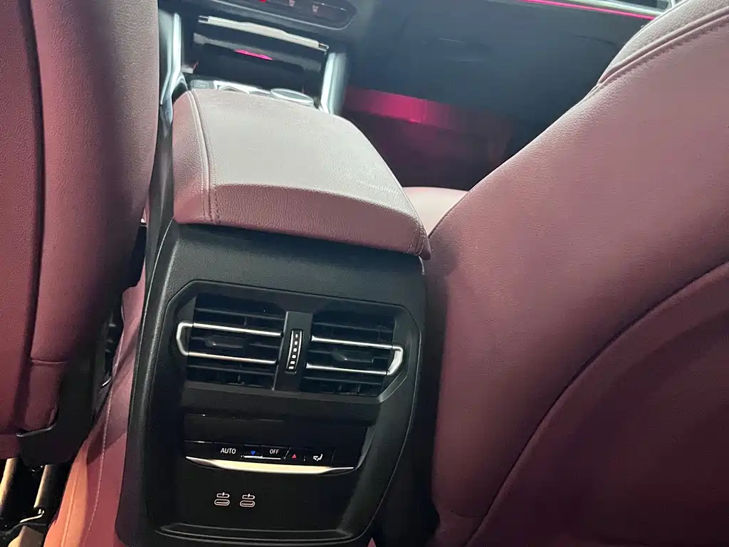 BMW i3 2024 — фото 12