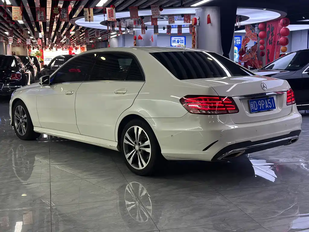 Mercedes-Benz E-Class 2015 — фото 4