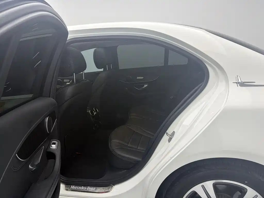 Mercedes-Benz C-Class 2020 — фото 13