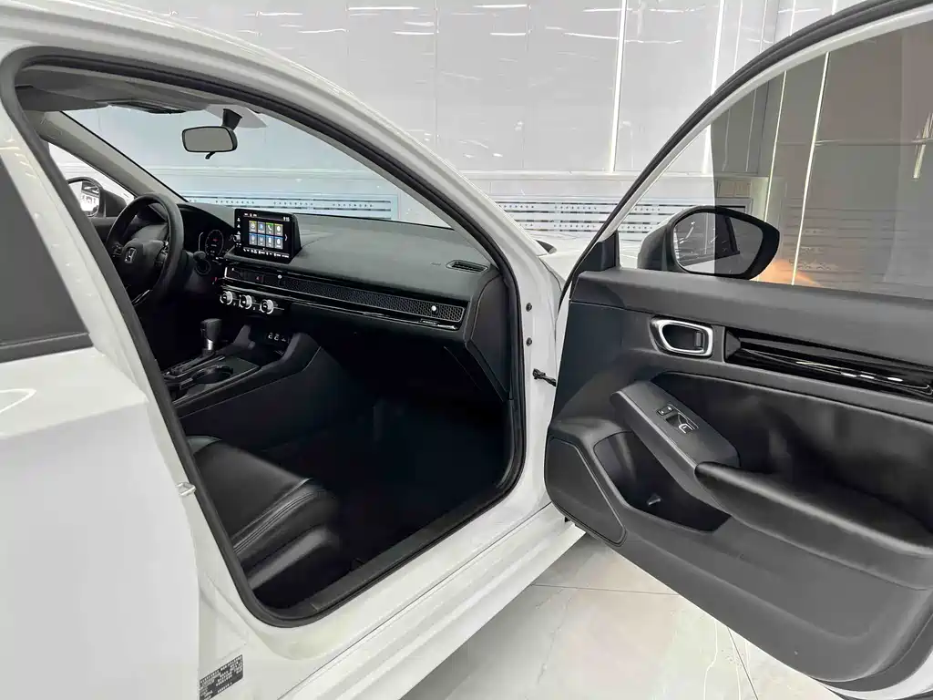 Honda Civic 2022 — фото 12