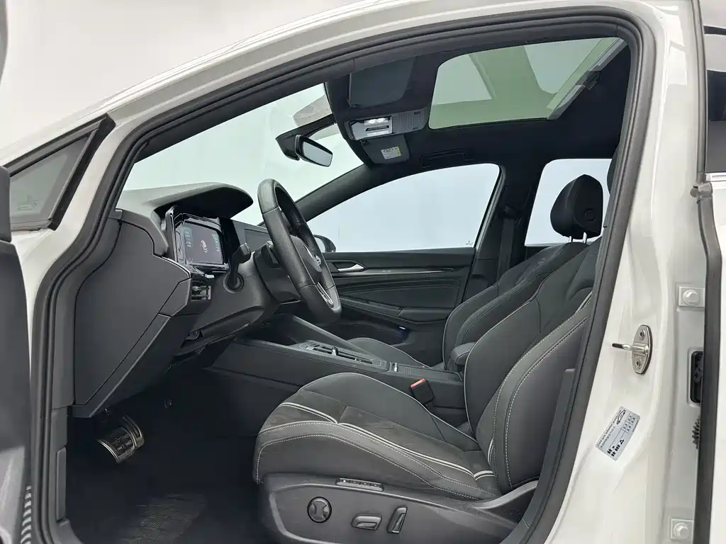 Volkswagen Golf 2023