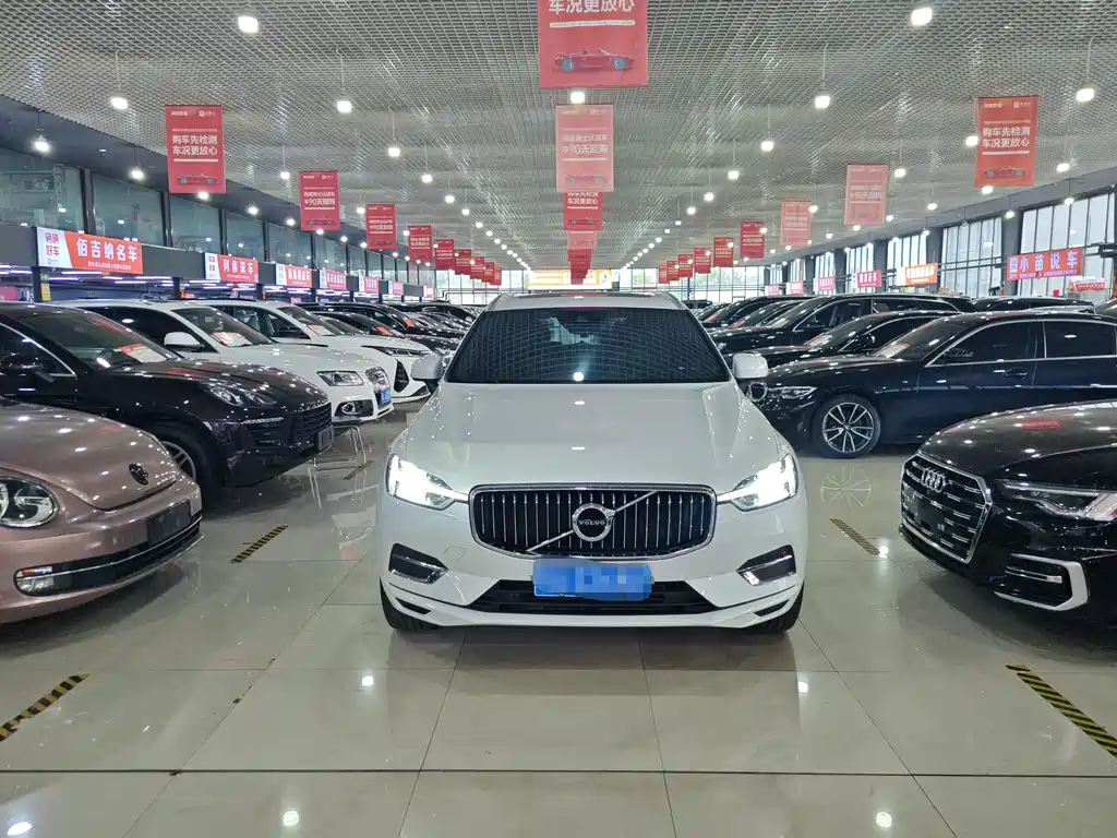 Volvo XC60 2021 — фото 2